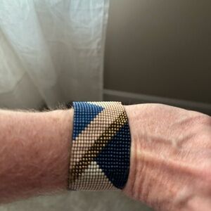 Elegant Blue and Gold Women's Beaded Bracelet